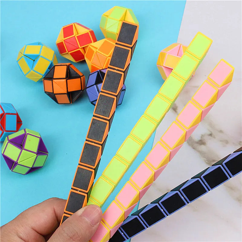 Folding Magic Snake